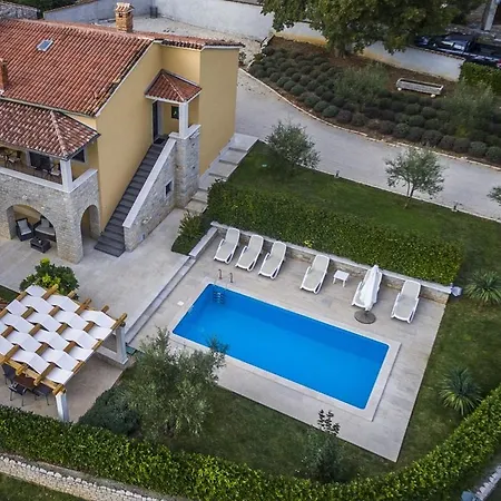 Magnificent In With Swimming Pool Vrsar